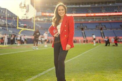 Kaylee Hartung Height