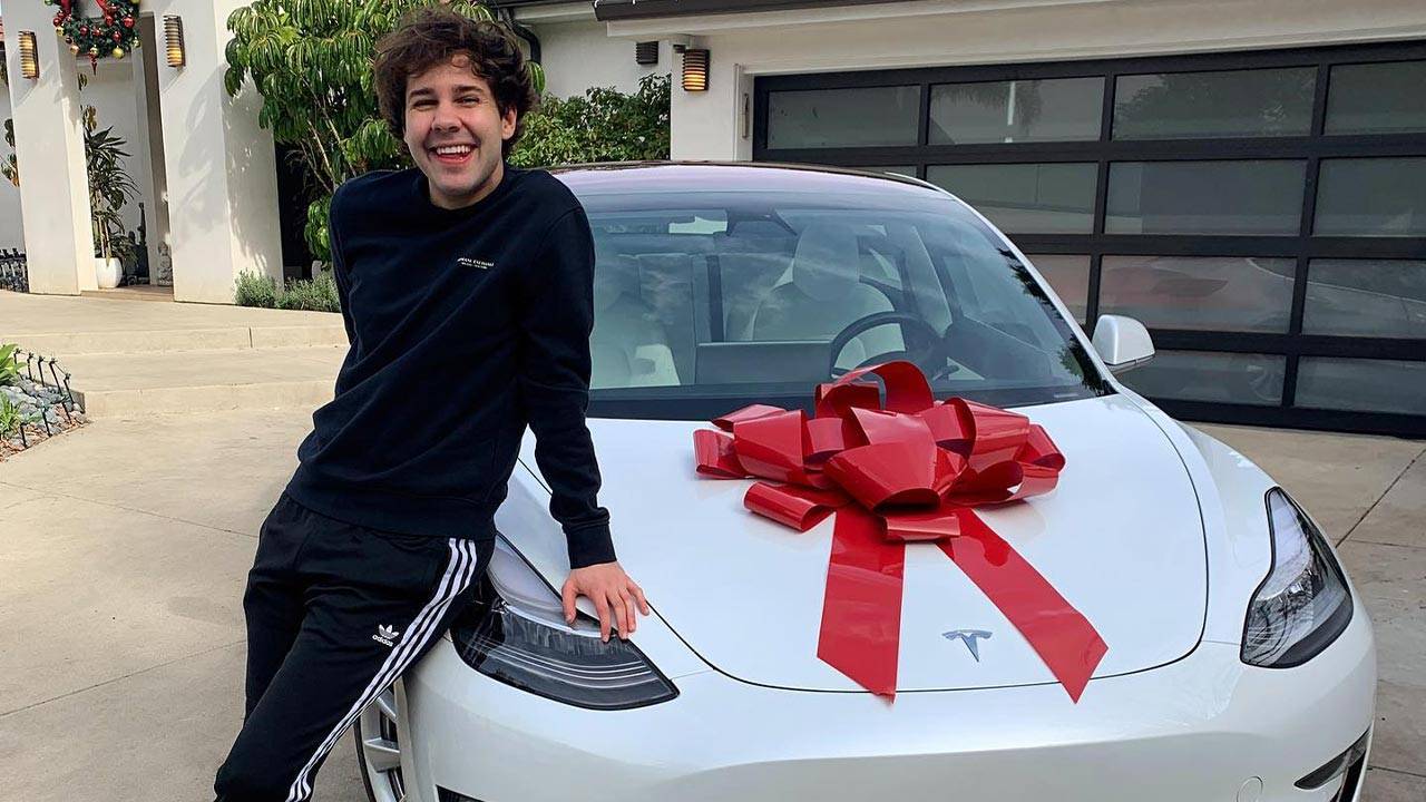 David Dobrik Girlfriend