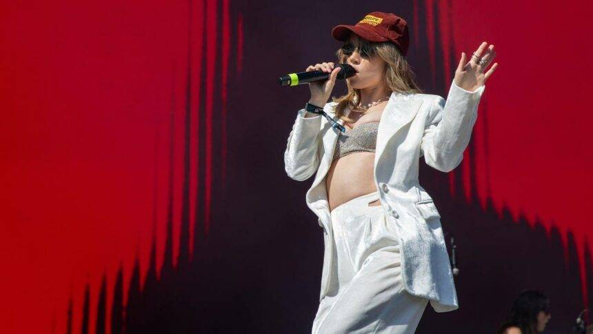 Suki Waterhouse